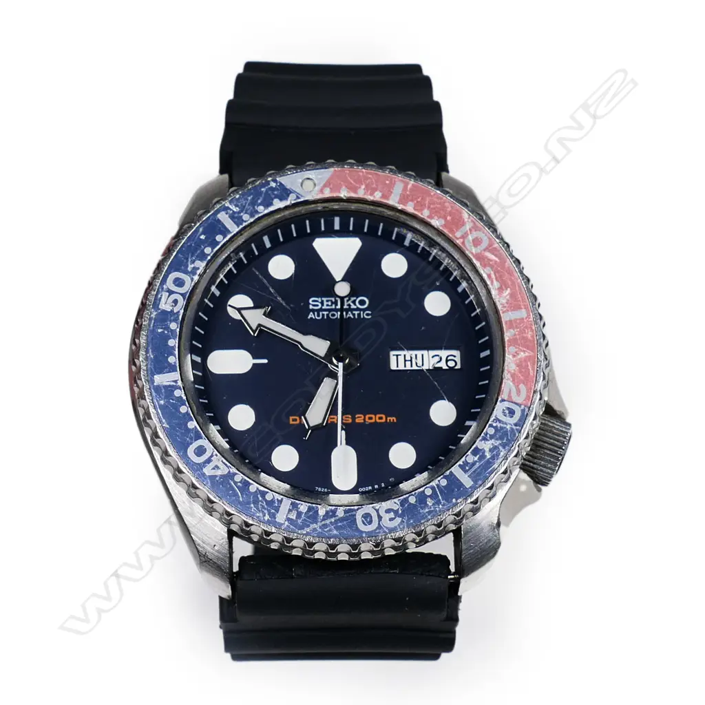 A Seiko SKX Diver's watch with Pepsi bezel c.1996 onwards, Image 1++