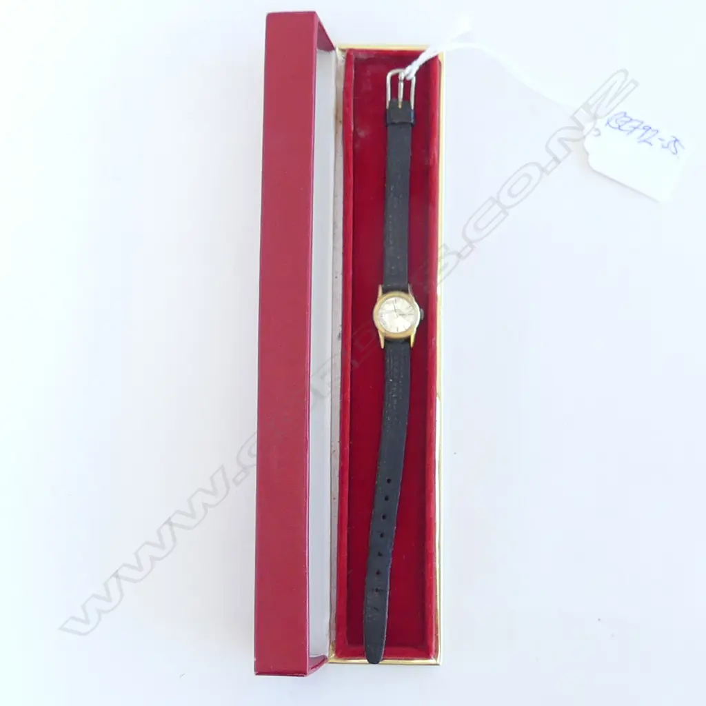 LADIES VINTAGE OMEGA WRISTWATCH gold plate. In box w guarantee & receipt 1966 Image 1++