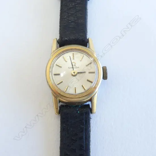 LADIES VINTAGE OMEGA WRISTWATCH gold plate. In box w guarantee & receipt 1966