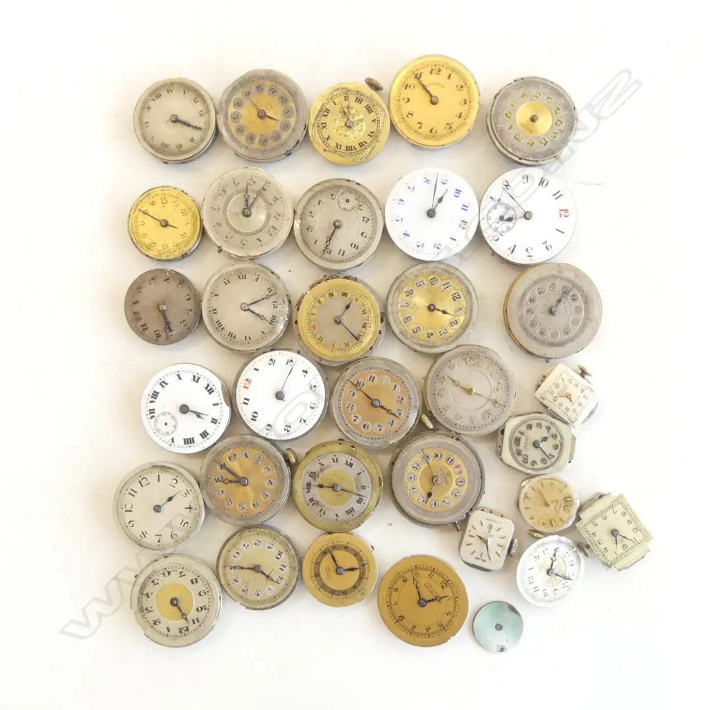 LGE QUANTITY LADIES OLD WRISTWATCH MOVEMENTS Image 1++