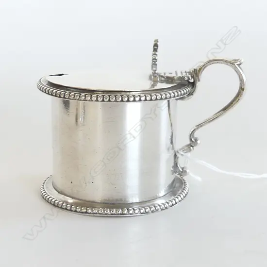 STG SILVER MUSTARD POT, B'HAM 1862 184gms (NEW LINER)