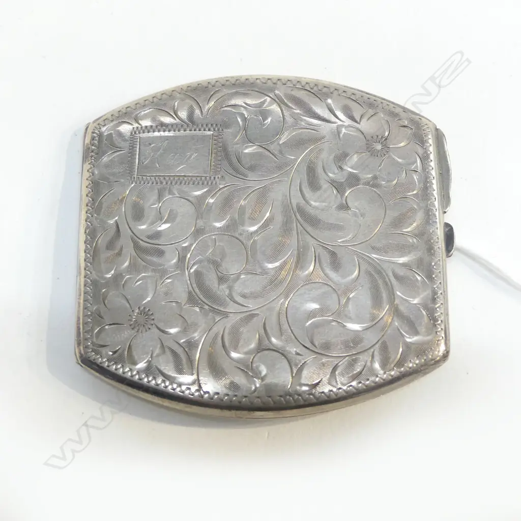 BOXED S/SILVER LADYS COMPACT 69G Image 1++