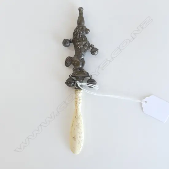 VICT BONE & DANCING DOG CHILD RATTLE