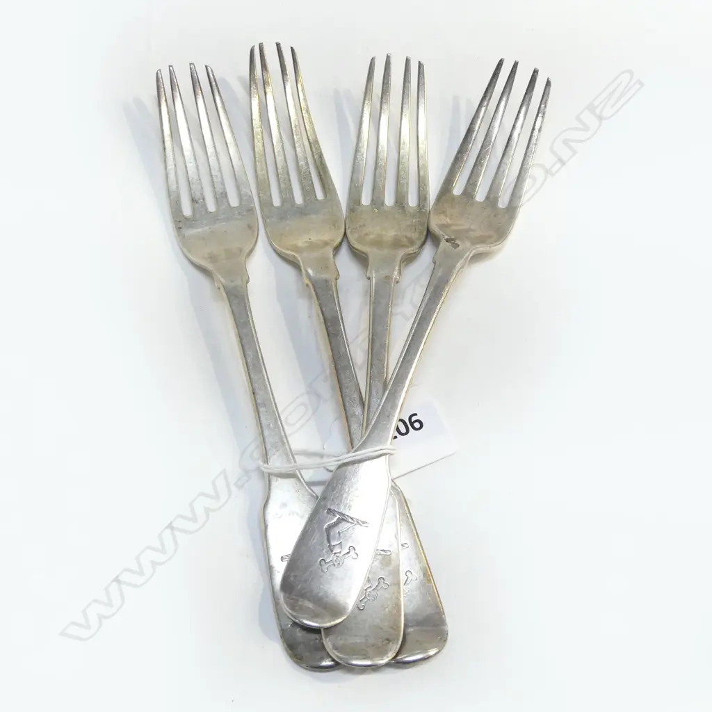4 GEO S/SILVER DINNER FORKS 246G Image 1++
