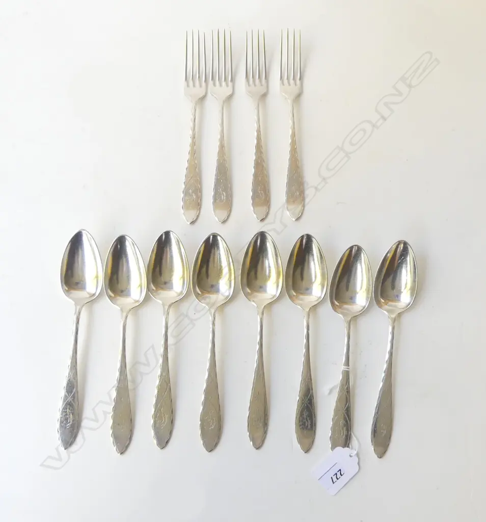 12 PCES CONTINENTAL SILVER PLATE CUTLERY; 4 FORKS + 8 SPOONS Image 1++