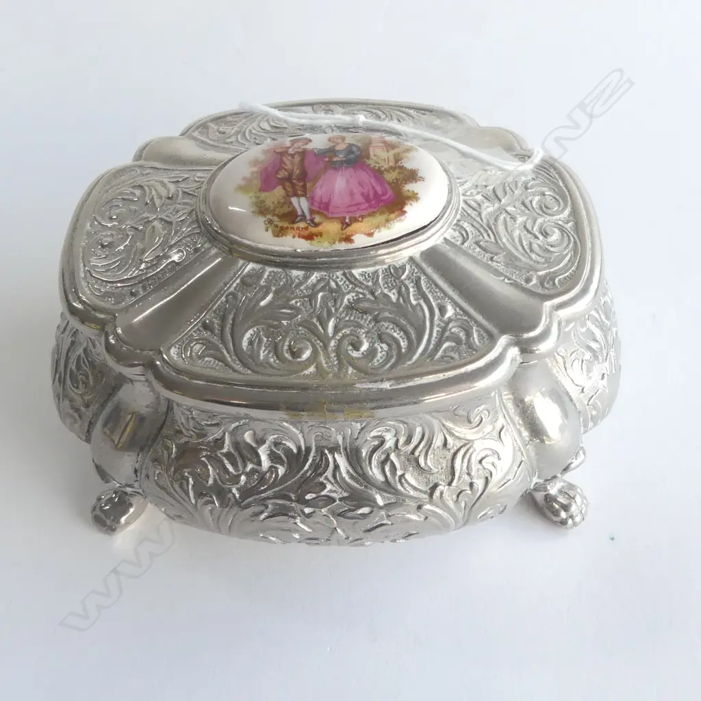VINTAGE ITALIAN JEWELLERY BOX Image 1++