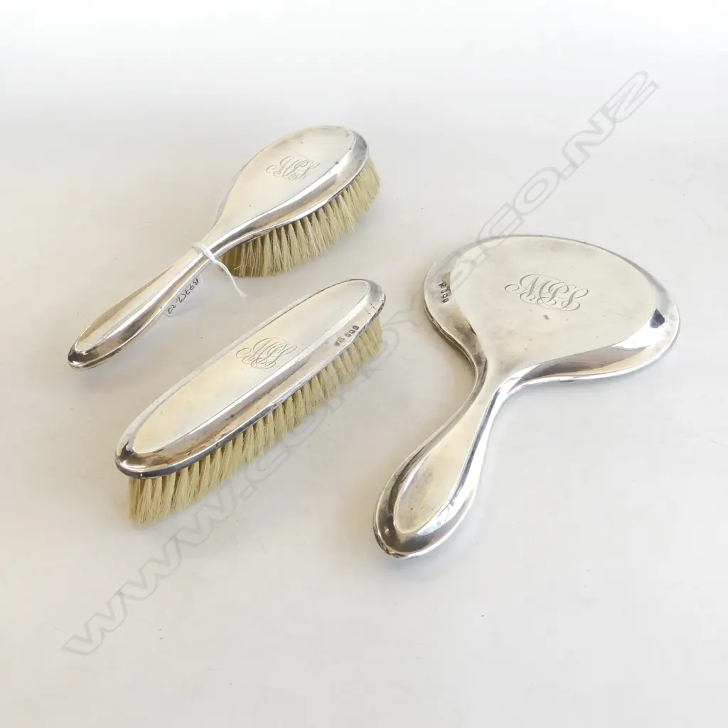 Birmingham 1918 SILVER 3 PCE DRESSING TABLE SET: mirror & 2 brushes  Image 1++