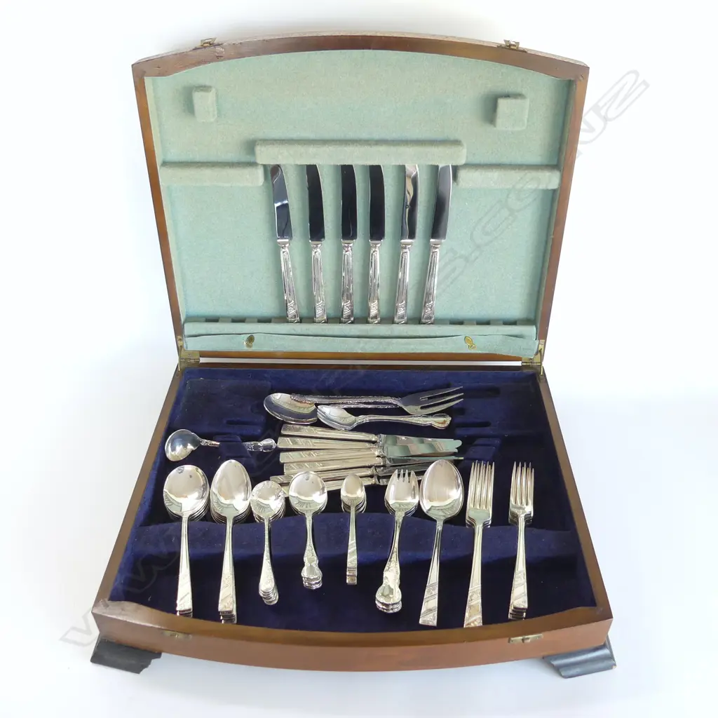 LG DECO CUTLERY CANTEEN (MIXED SET) W.490mm Image 1++