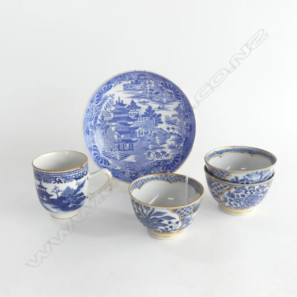 3 18TH/19THC B & W TEA BOWLS + TEA CUP + SIMILAR SAUCER DISH w hairline cracks Image 1++