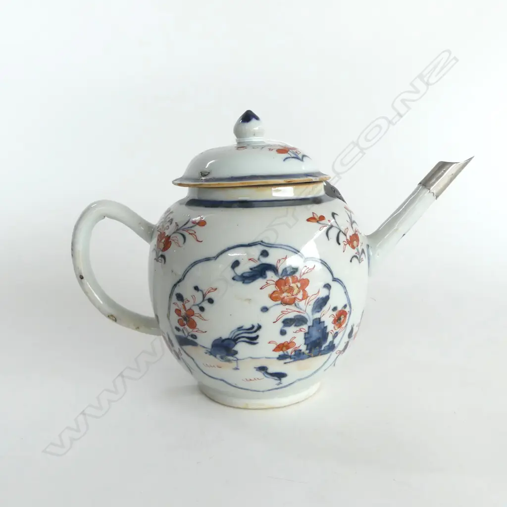 18THC CHINESE TEAPOT blue & red decoration faulted cracked & chipped H.160mm Image 1++
