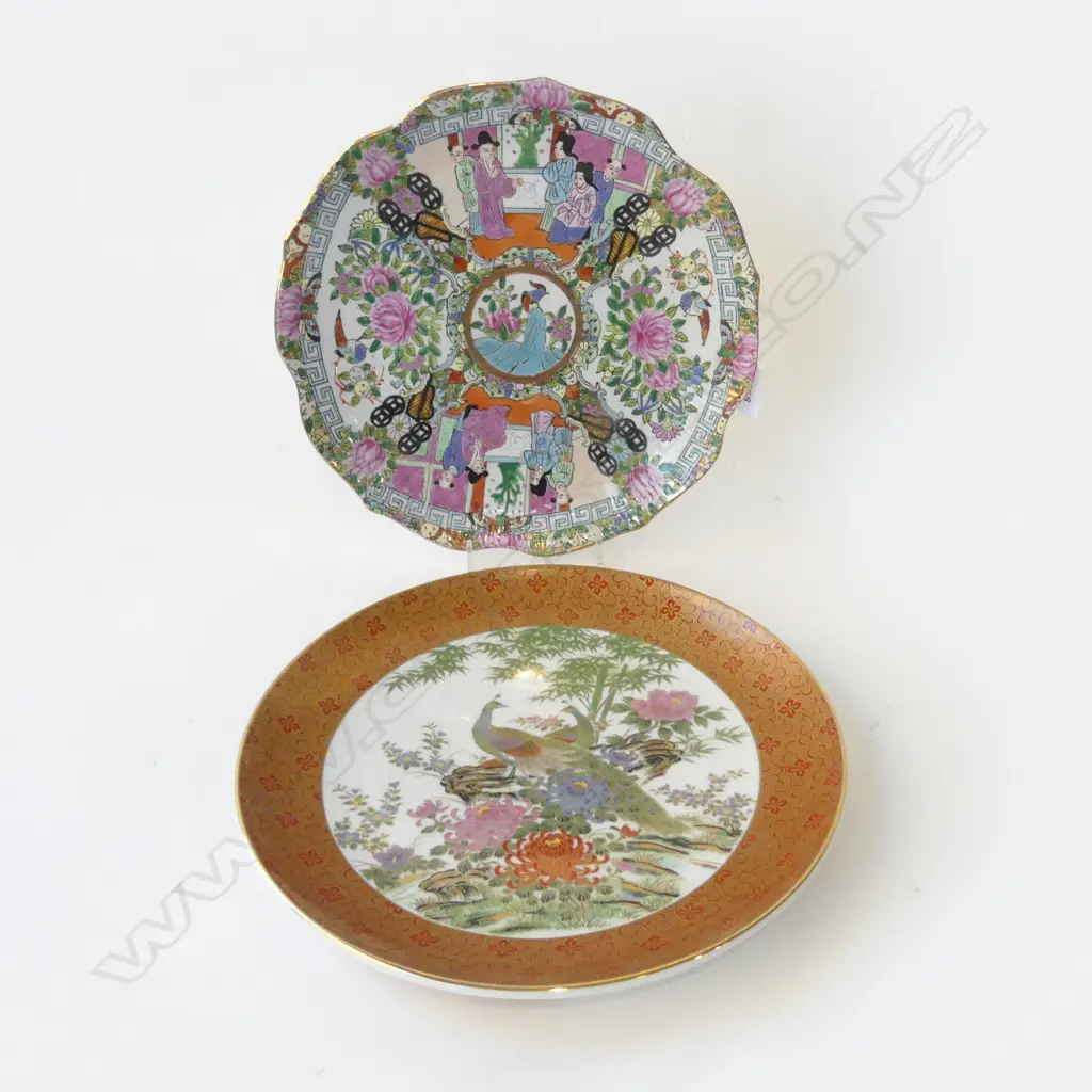 CHINESE FAMILLE ROSE MEDALLION  PLATE & PEACOCK CABINET PLATE, DIA.260mm Image 1++