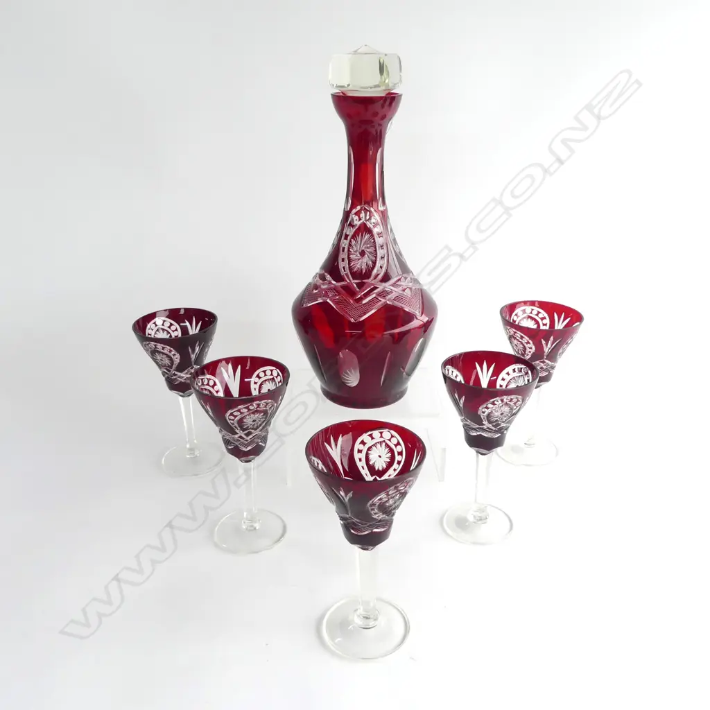RED CRYSTAL DECANTER H.310mm + 5 WINE GLASSES Image 1++