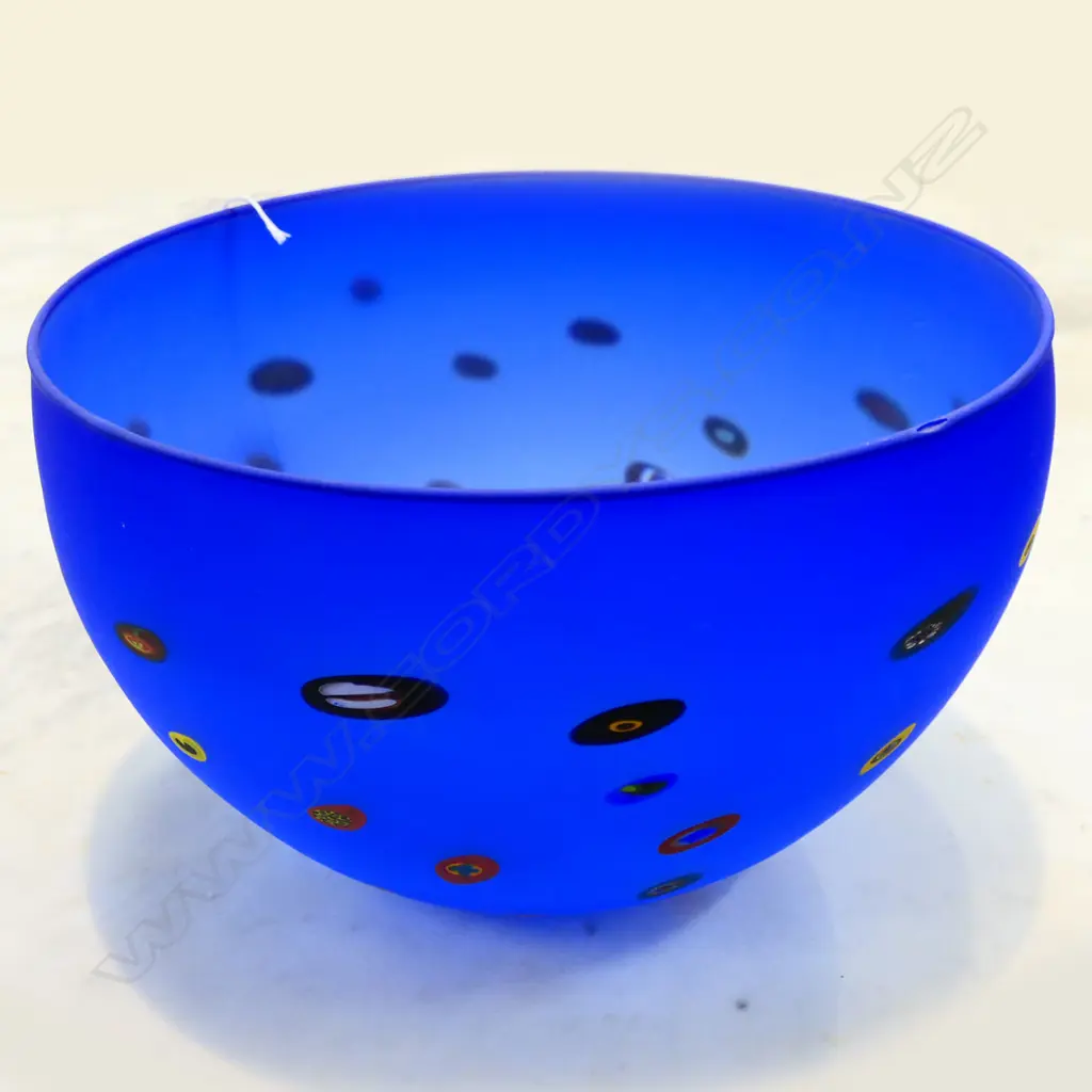 LG GARRY NASH BOWL, SIGNED & DATED 2000 H.175mm, 285mm dia Image 1++