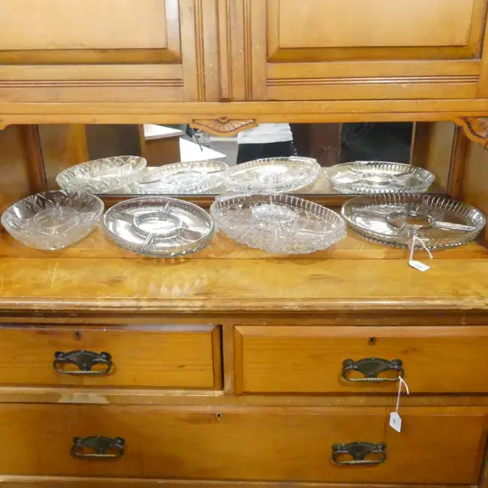 FOUR VINTAGE PRESSED GLASS / CRYSTAL HORS DÓEUVRES DISHES, L.30CM-36CM