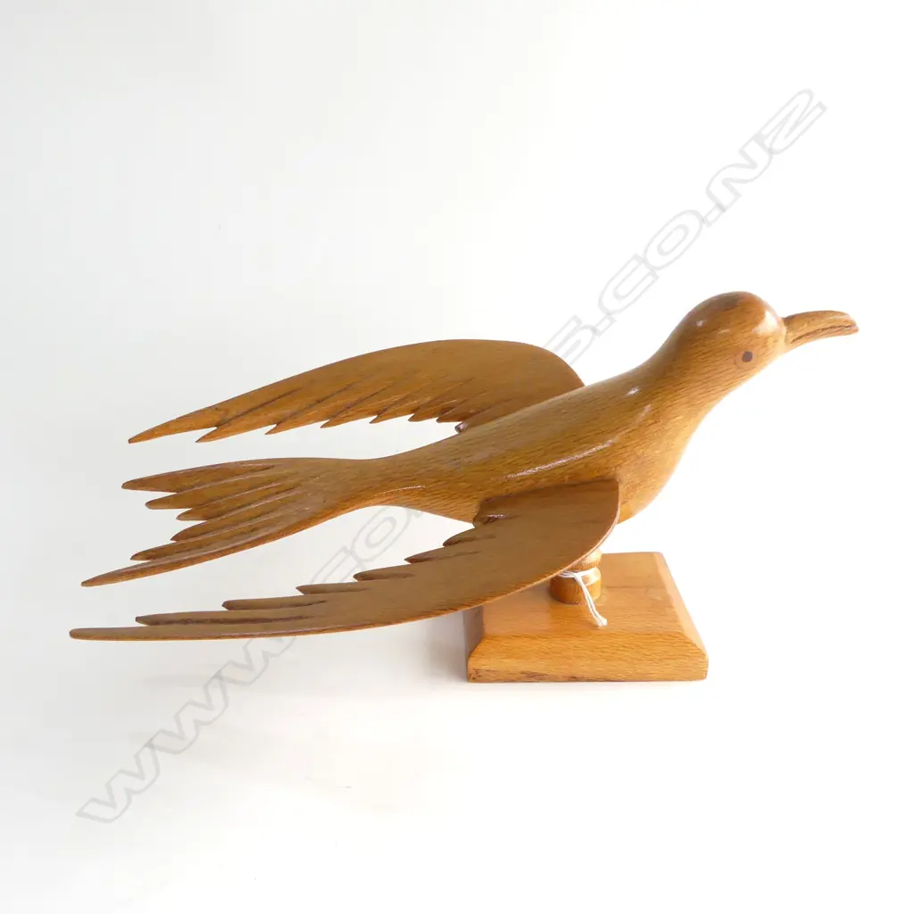 PITCAIRN ISLAND? VINTAGE CARVED WOOD FLYING BIRD L.330mm possibly rewarewa  Image 1++