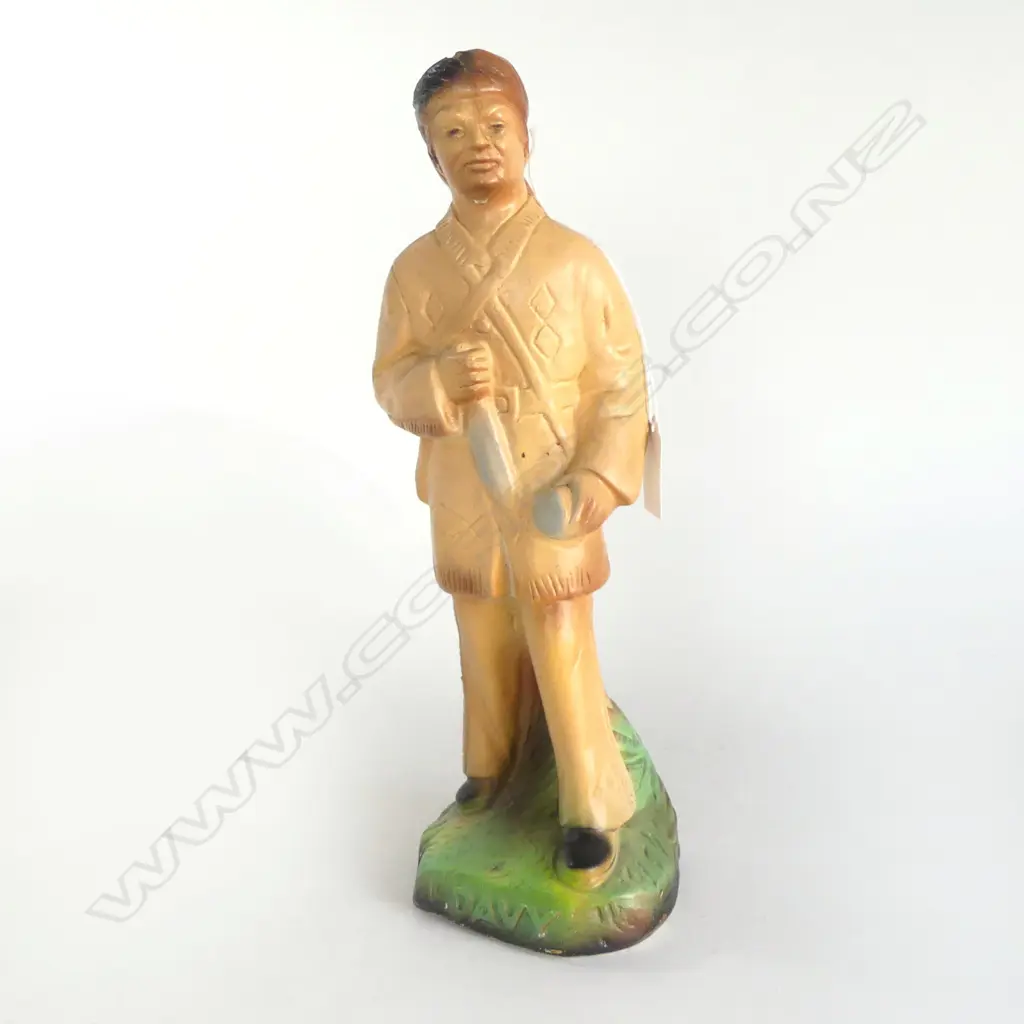 PLASTER DAVY CROCKETT FIGURINE, H.310mm (crack down face) Image 1++
