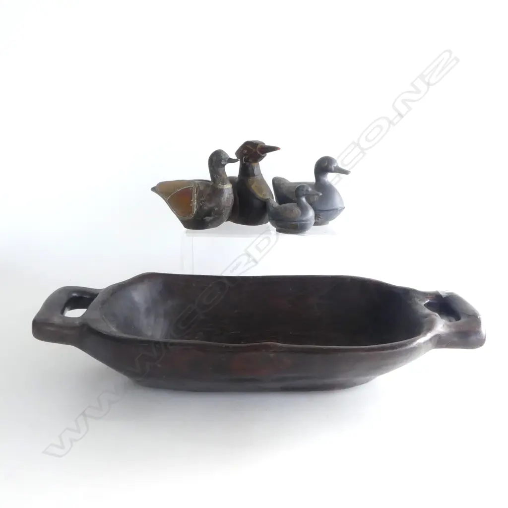 2 HANDLED WOOD BOWL L500MM WITH 2 WOOD DUCKS & 2 PEWTER DUCKS L170 MM LONGEST Image 1++