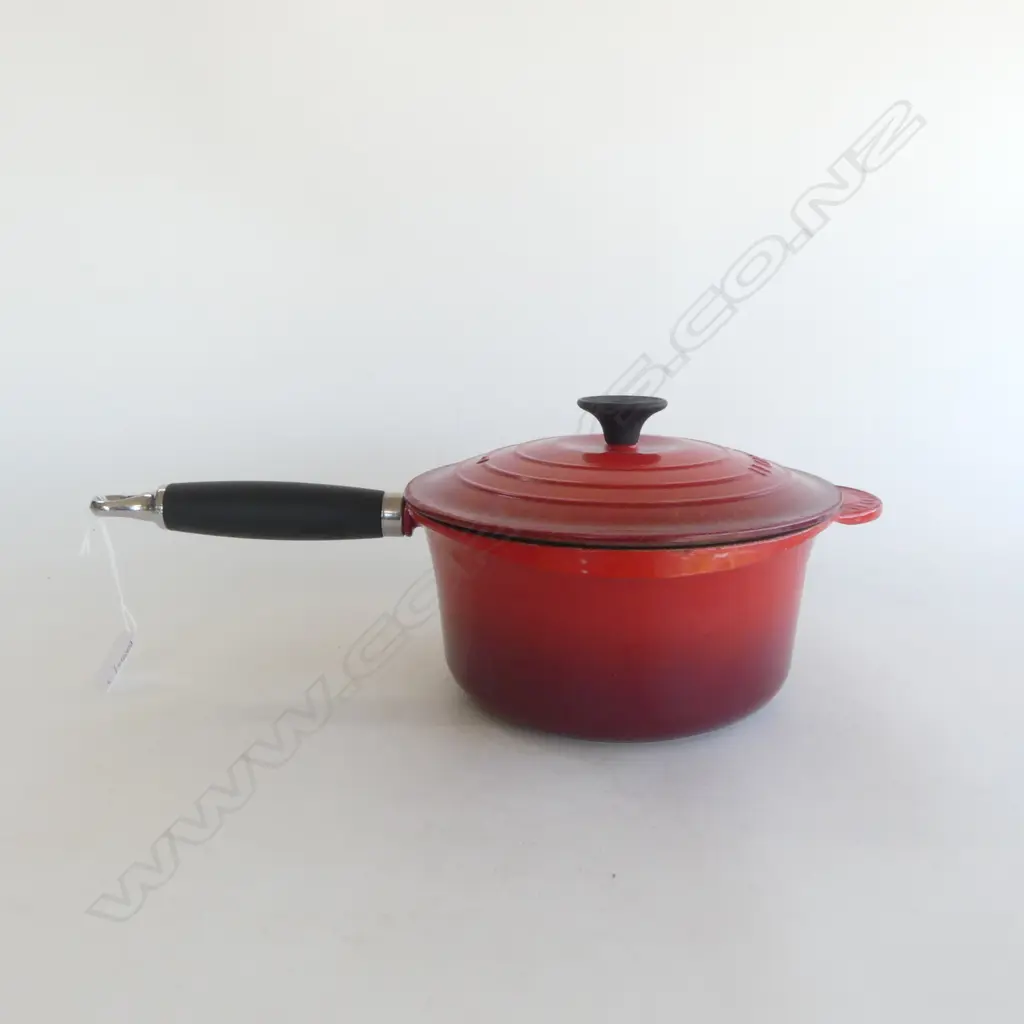 LE CREUSET RED ENAMELLED CAST IRON PAN 220m dia - SOME WEAR Image 1++