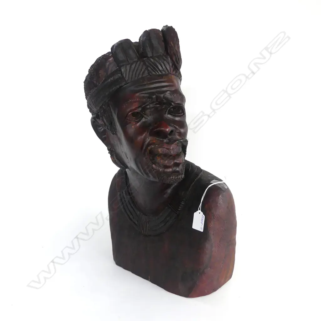 SUBSTANTIAL VINTAGE EBONY ZULU CHEIF'S HEAD, H.500mm W.360mm Image 1++