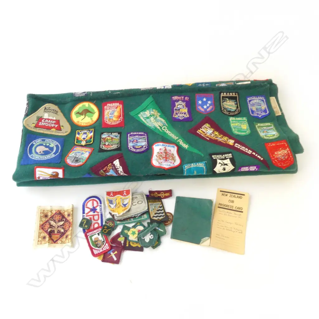 SCOUT & CUB EPHEMERA INCL BLANKET + PATCHES ETC.. Image 1++