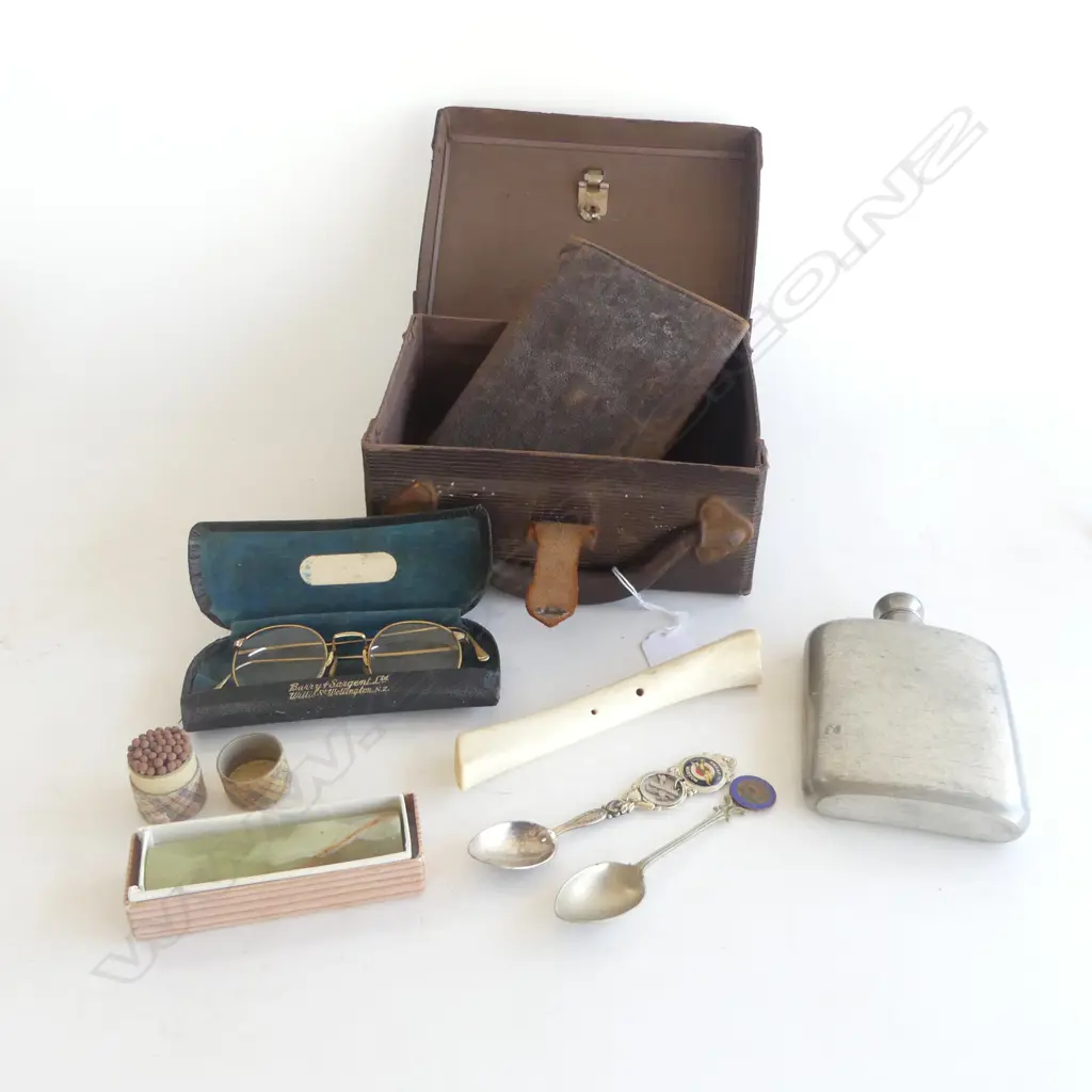 VINTAGE MINI SUITCASE L180 & CONTENTS PEWTER FLASK SPECS ORNS ETC Image 1++
