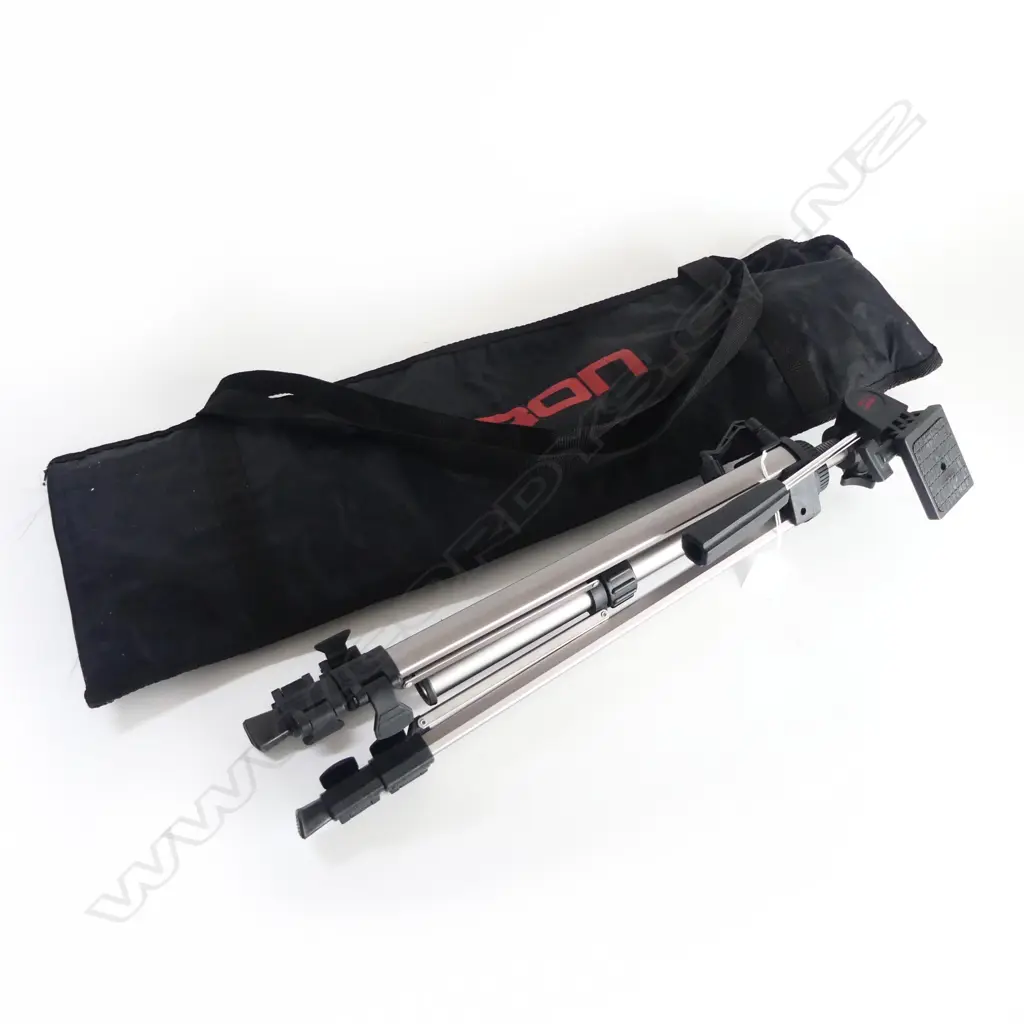 VIRON VT-168 TRIPOD IN BAG Image 1++