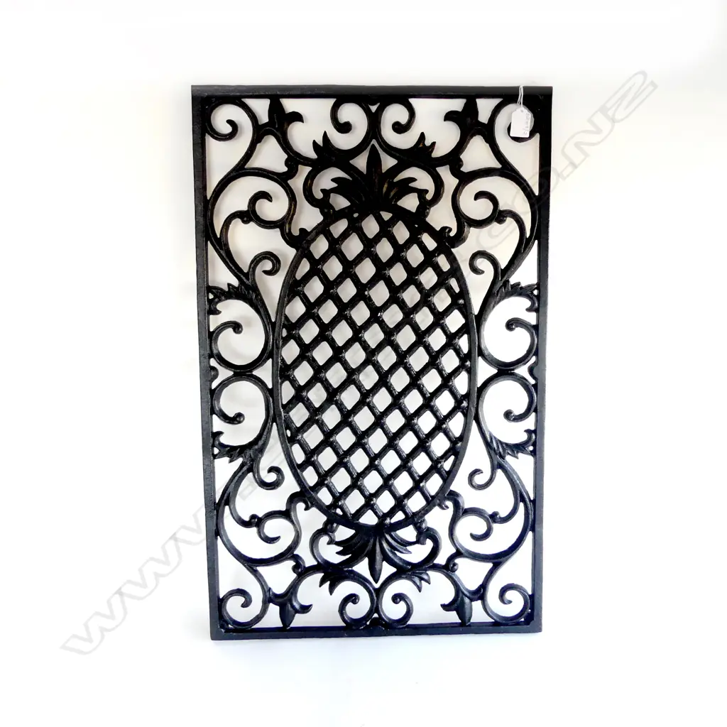 CAST IRON DOOR MAT 745x465mm Image 1++