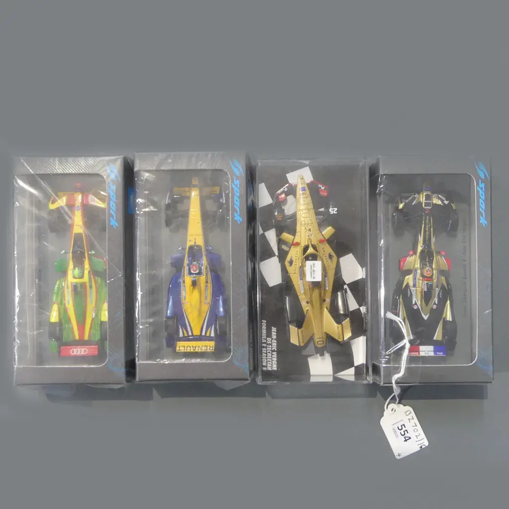 4 DIE CAST RACING CARS L140MM Image 1++