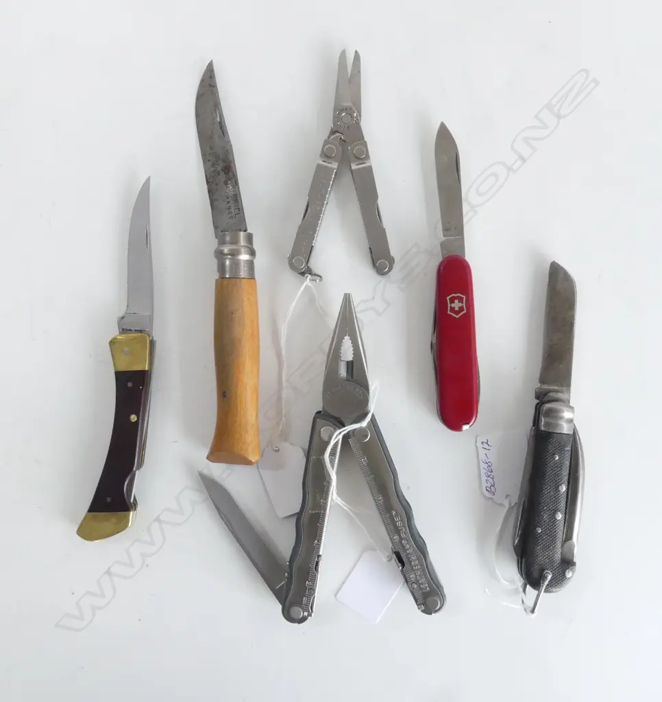 LEATHERMAN MULTITOOL 'FUSE' & MICRA TOOL & 4 VINTAGE POCKET KNIVES INCL MILITARY Image 1++