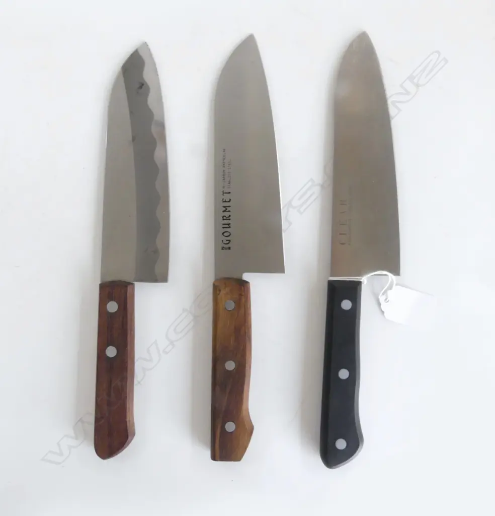 3 WOODEN HANDLED CHEF KNIVES Image 1++