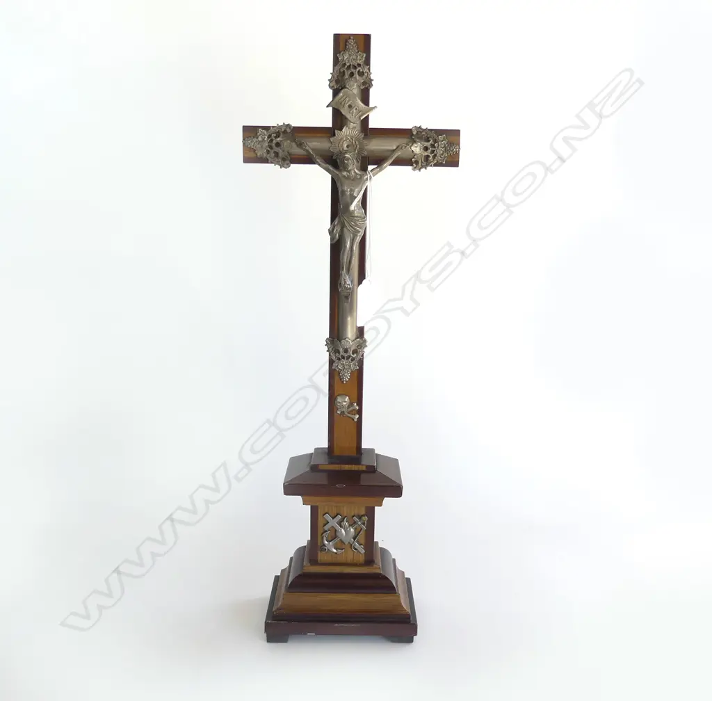 UPRIGHT CRUCIFIX w. METAL DETAIL H.460mm Image 1++