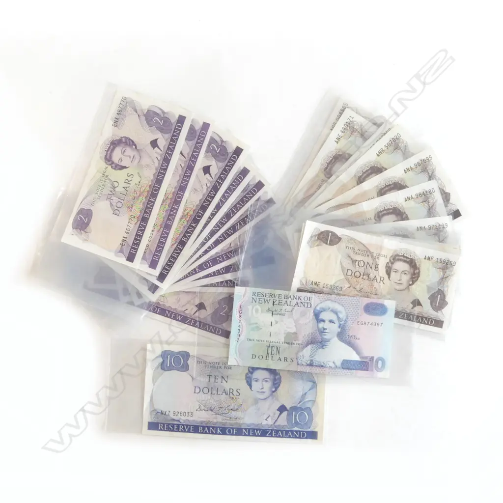 22 VINTAGE NZ BANK NOTES; 10x $1, 10x $2, 2x $10 Image 1++