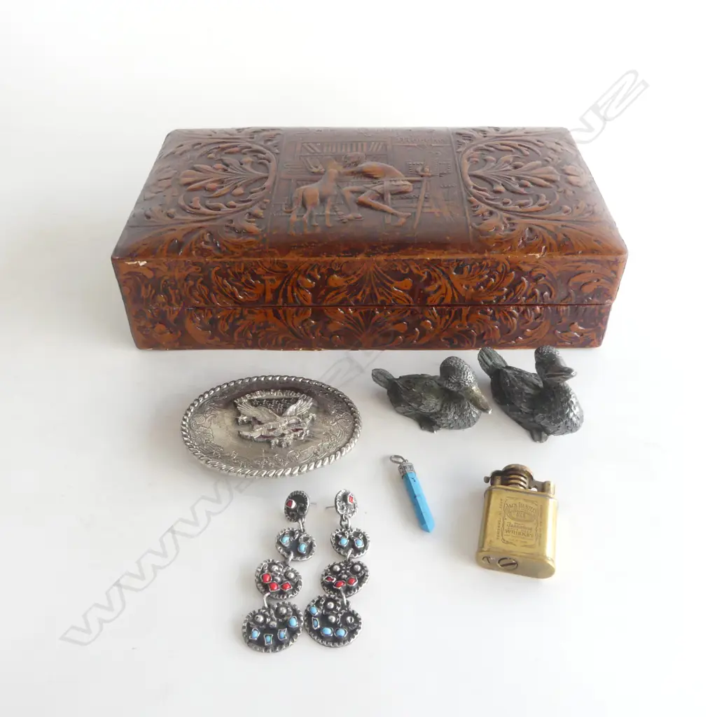 LEATHER CIGAR BOX L280MM & CONTENTS USA BELT BUCKLE S/S EARINGS VINTAGE LIGHTER PR DUCK ORNS ETC Image 1++