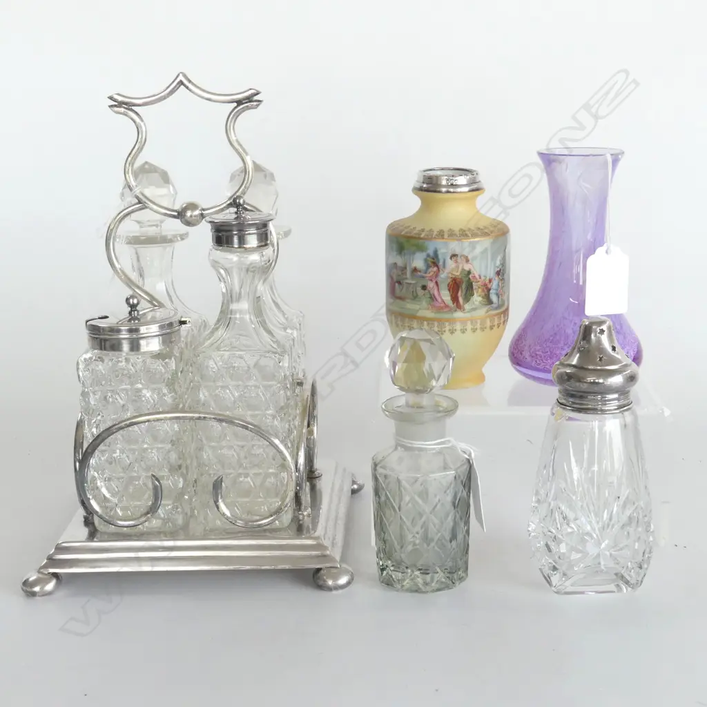 5 PCES; CRUET SET, 2 CRYSTAL CONTAINERS, 2 VASES  Image 1++