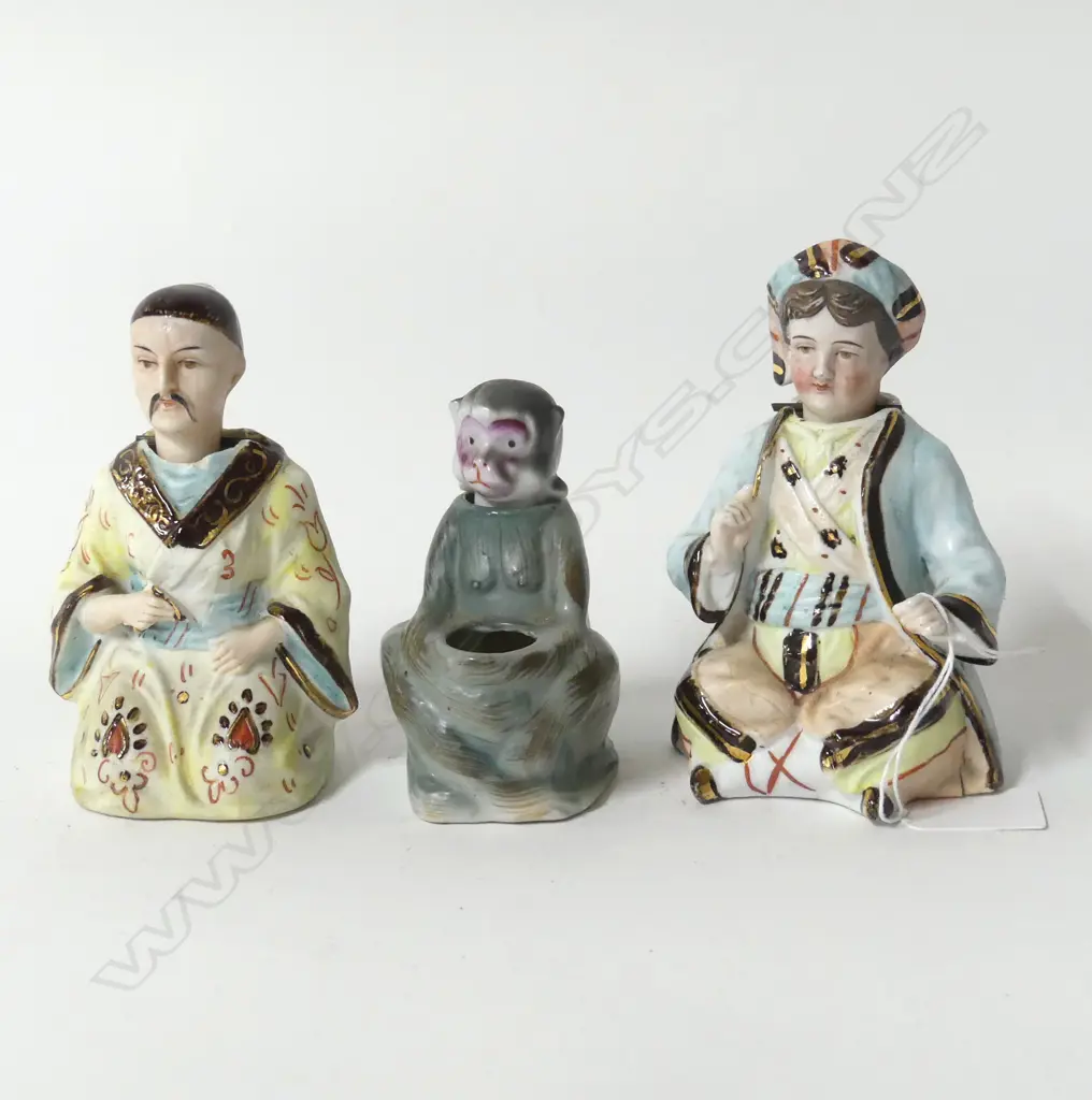3 ANTIQUE BOBBING HEAD FIGURES; MONKEY, 2 MEN H.115mm Image 1++