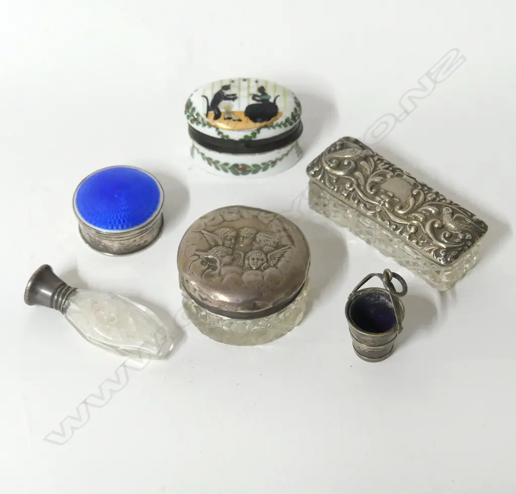 4 ASST. ANTIQUE STG CONTAINERS + CERAMIC & BUCKET CHARM Image 1++