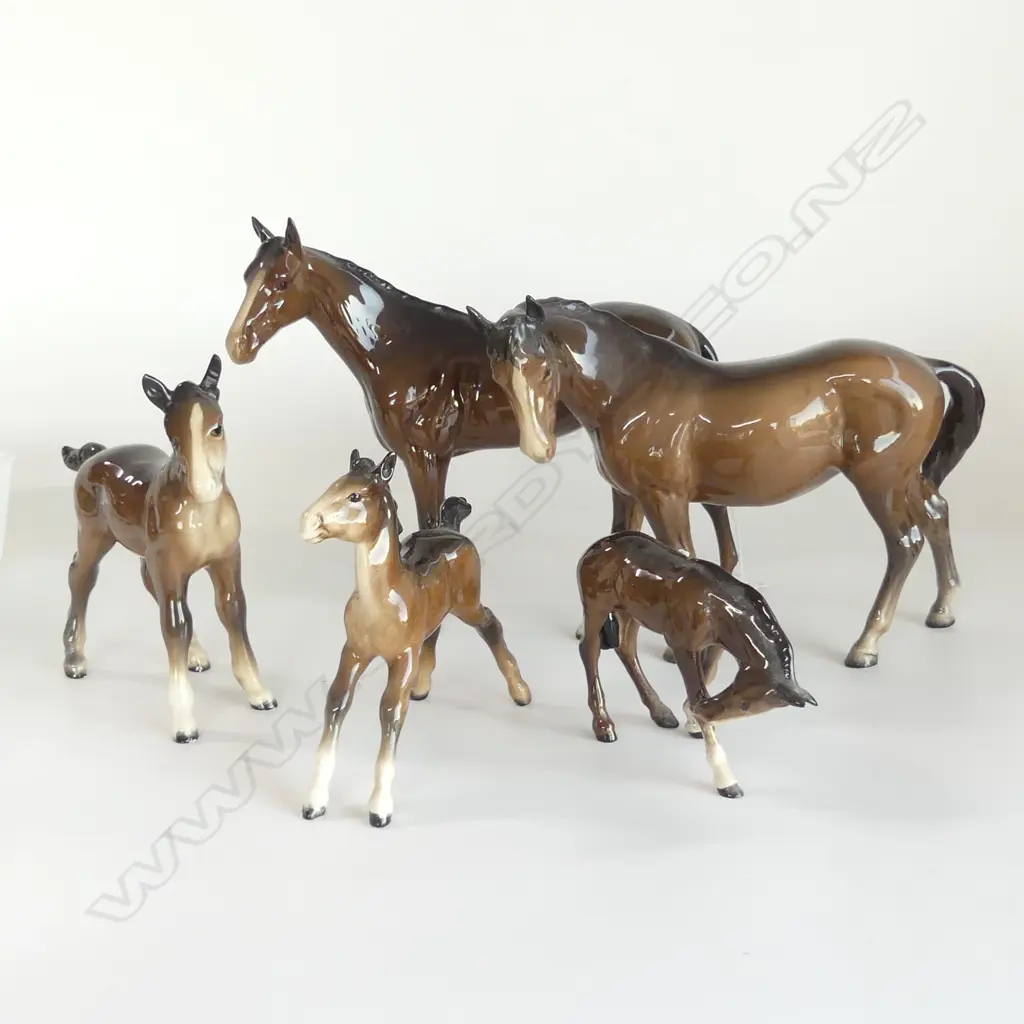 5 R/DOULTON / BESWICK BROWN HORSES (SOME FAULTS) H.200mm Image 1++