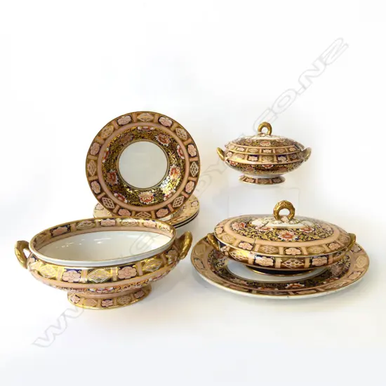 8 PCES WILLIAM FAIRBAIRNS IMARI CHINA [FAULTS]