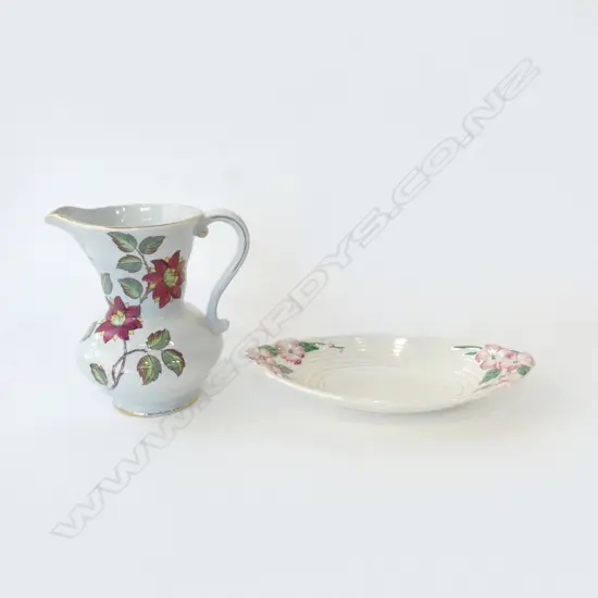 MALING ENGLAND ‘BROCADE’ JUG AND ‘APPLE BLOSSOM’ DISH, H.170MM L.260MM