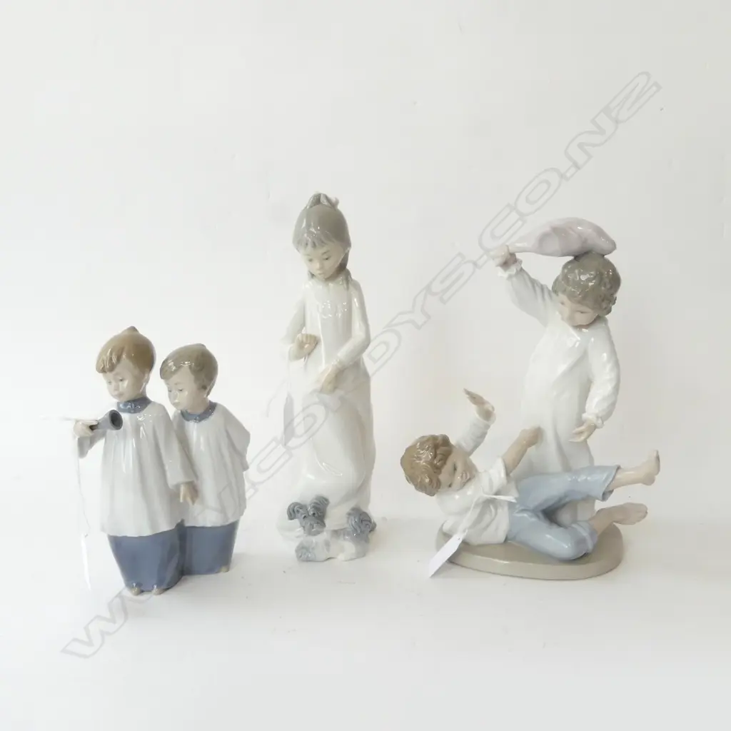 TRIO NAO FIGURINES 'PILLOW FIGHT', GIRL w PUPPY H. 260mm & CHOIRBOYS  Image 1++