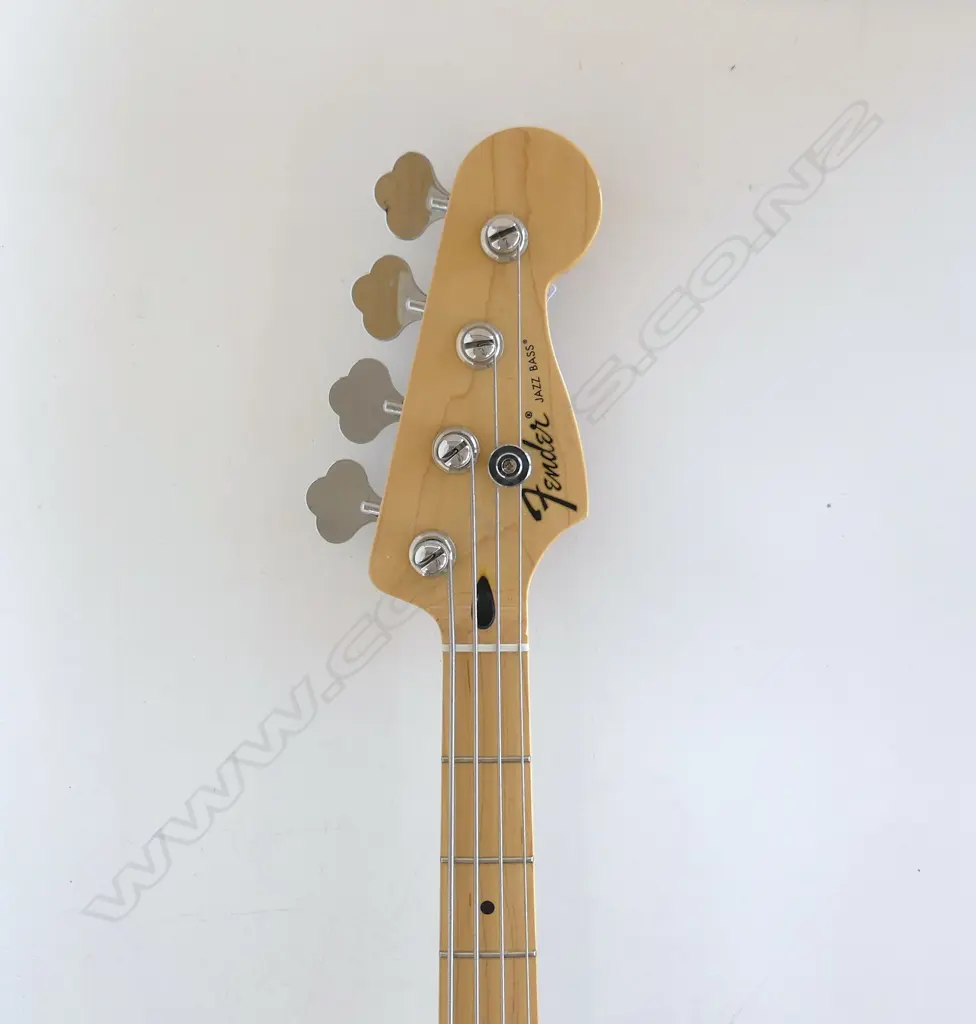 FENDER ELECTRIC JAZZ BASS MADE IN MEXICO WITH SOFT CASE Image 1++