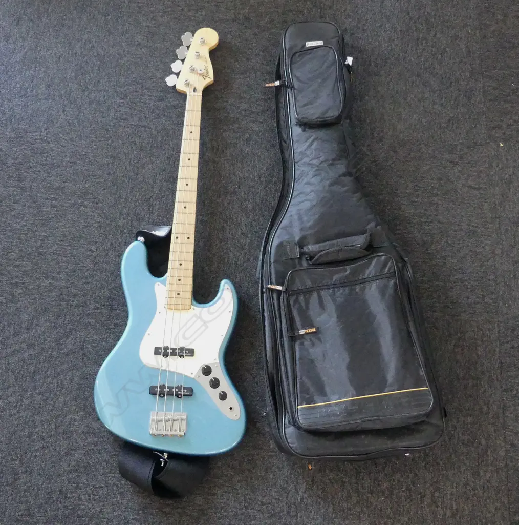 FENDER ELECTRIC JAZZ BASS MADE IN MEXICO WITH SOFT CASE Image 1++