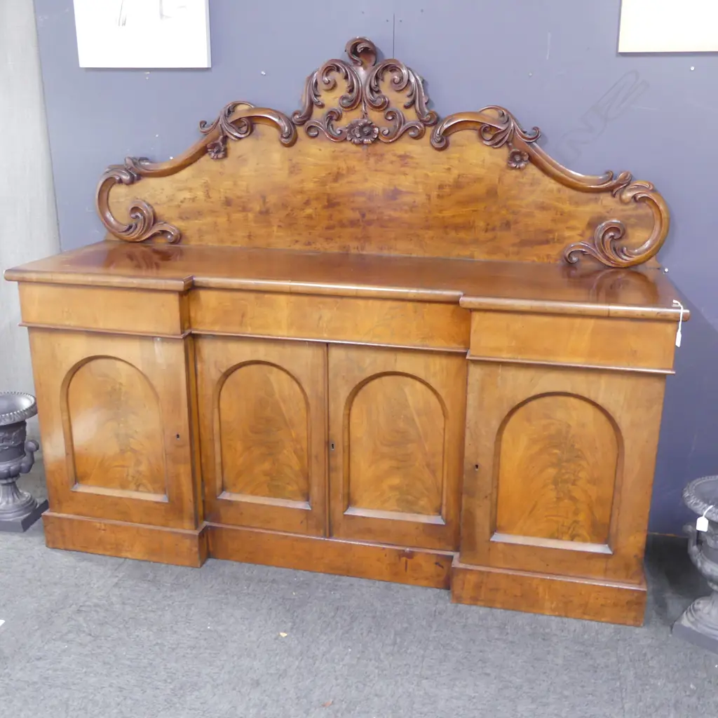 LG VICTORIAN FLAME MAHOGANY TWIN PEDESTAL BREAK FRONT SIDEBOARD 1900x575x1600mm Image 1++