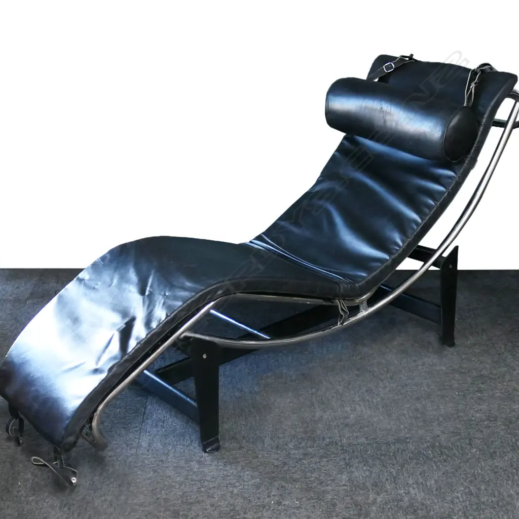 LE CORBUSIER-STYLE CHROME & BLACK LEATHER CHAISE LOUNGE Image 1++