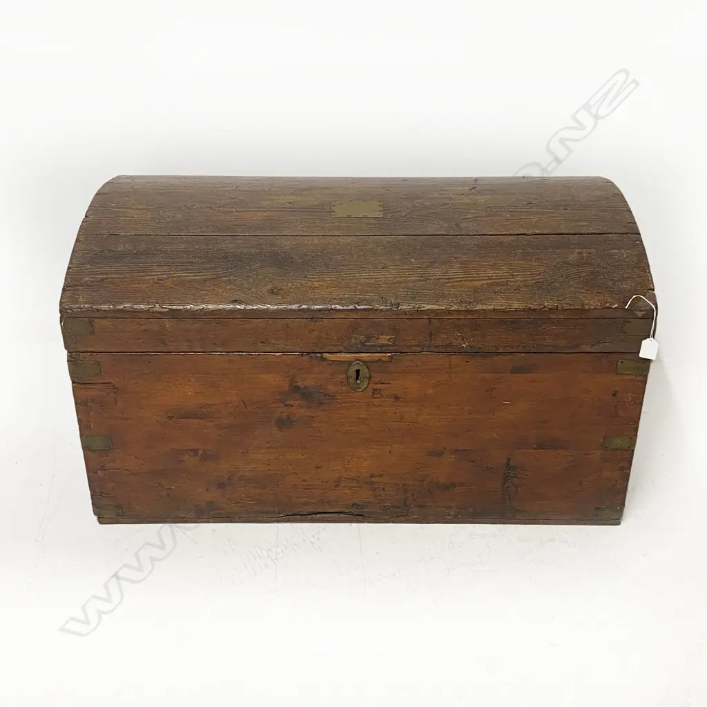 ANTIQUE WOODEN TRUNK 920x500x500mm Image 1++