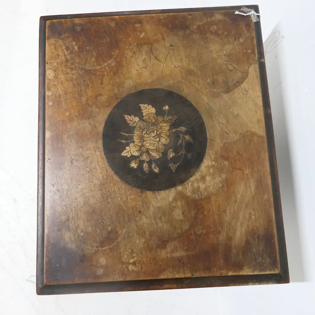 VICTORIAN MAHOGANY SEWING TABLE faults Image 1++