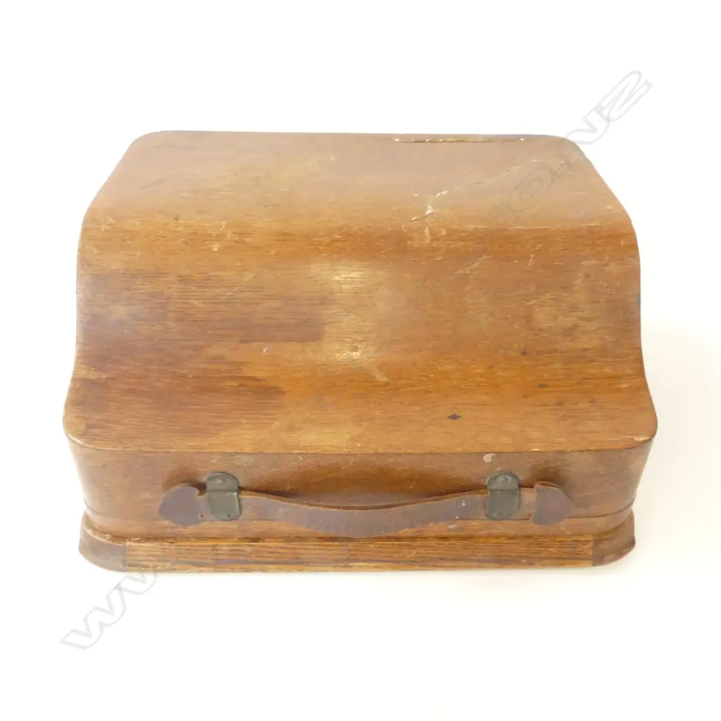ANTIQUE BLICKENSDERFER NO.7 TYPEWRITER NEWCASTLE-ON-TYNE USA C.1898 IN OAK CASE, L.330mm Image 1++