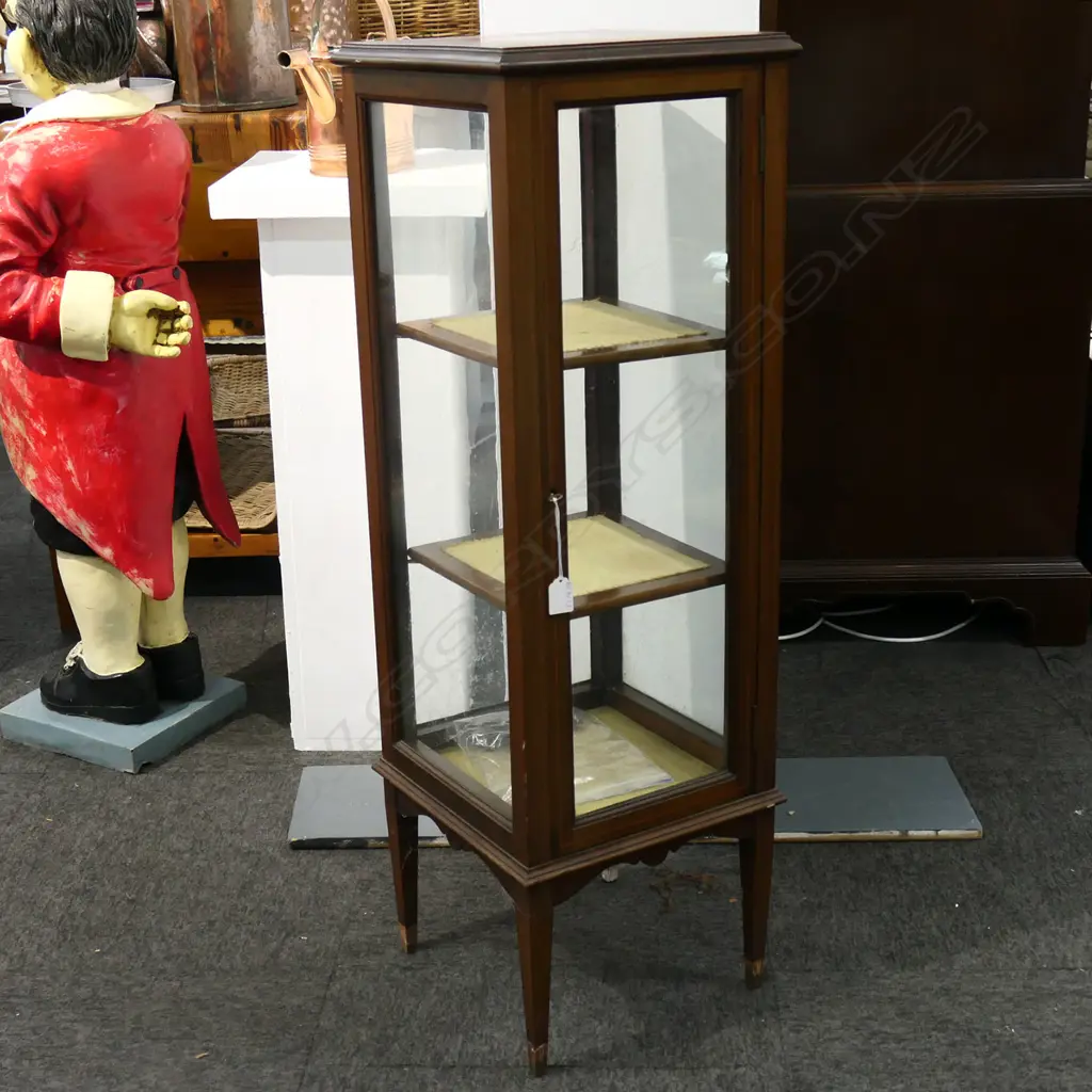 DISPLAY CASE 330x330x1010mm Image 1++