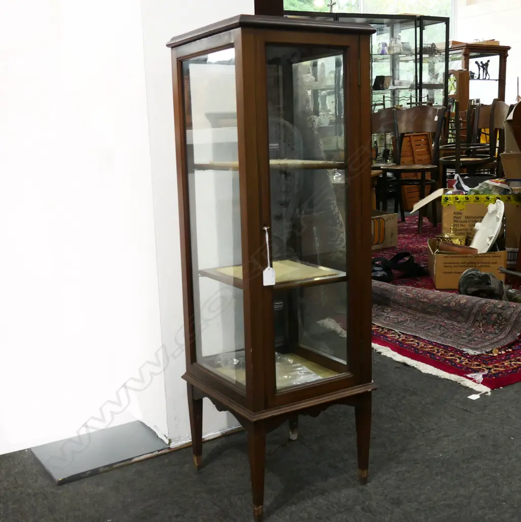 DISPLAY CASE 330x330x1010mm Image 1++