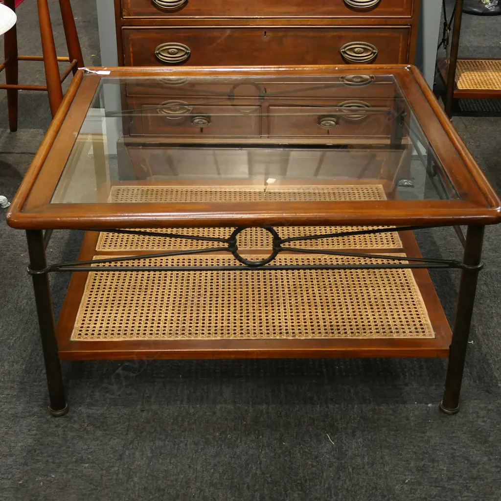 MODERN GLASS TOPPED COFFEE TABLE 900x900x470mm Image 1++